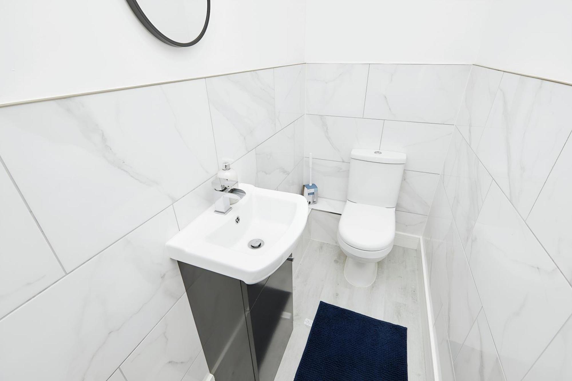Modern Home In Derby City Centre - Free Gated Parking Экстерьер фото